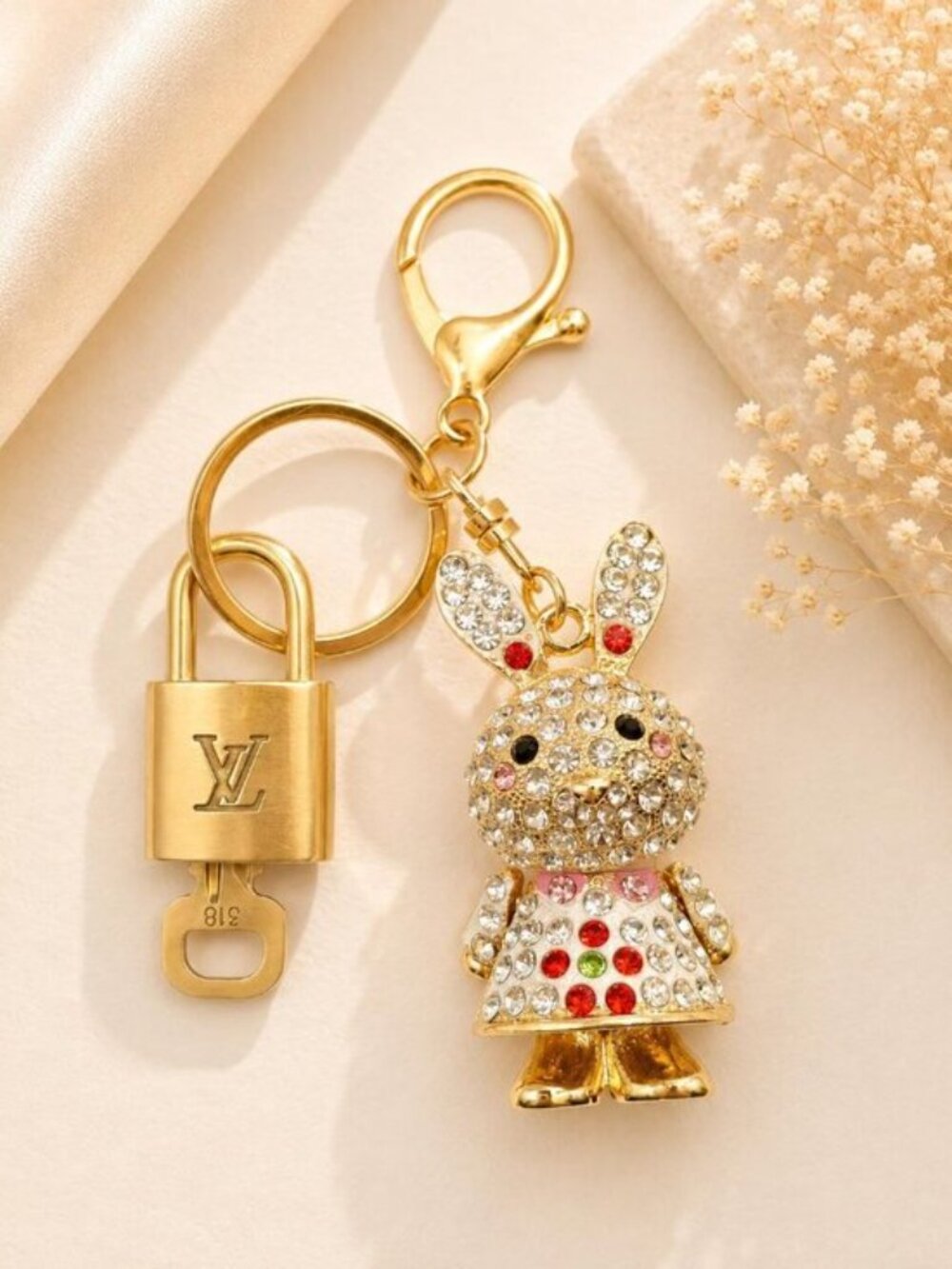 Authentic Louis Vuitton Gold Lock 🔒 Unbranded Rhinestone Bunny Rabbit Keychain - Picture 1 of 9